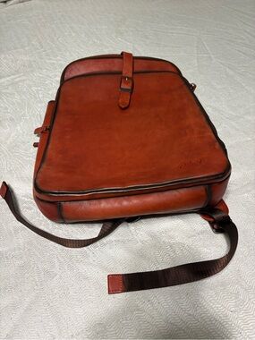 Cluci Leather Backpack in Cognac Brown